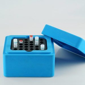 Ice Free Cool Box for 30 TubesmL, with Freezing Block